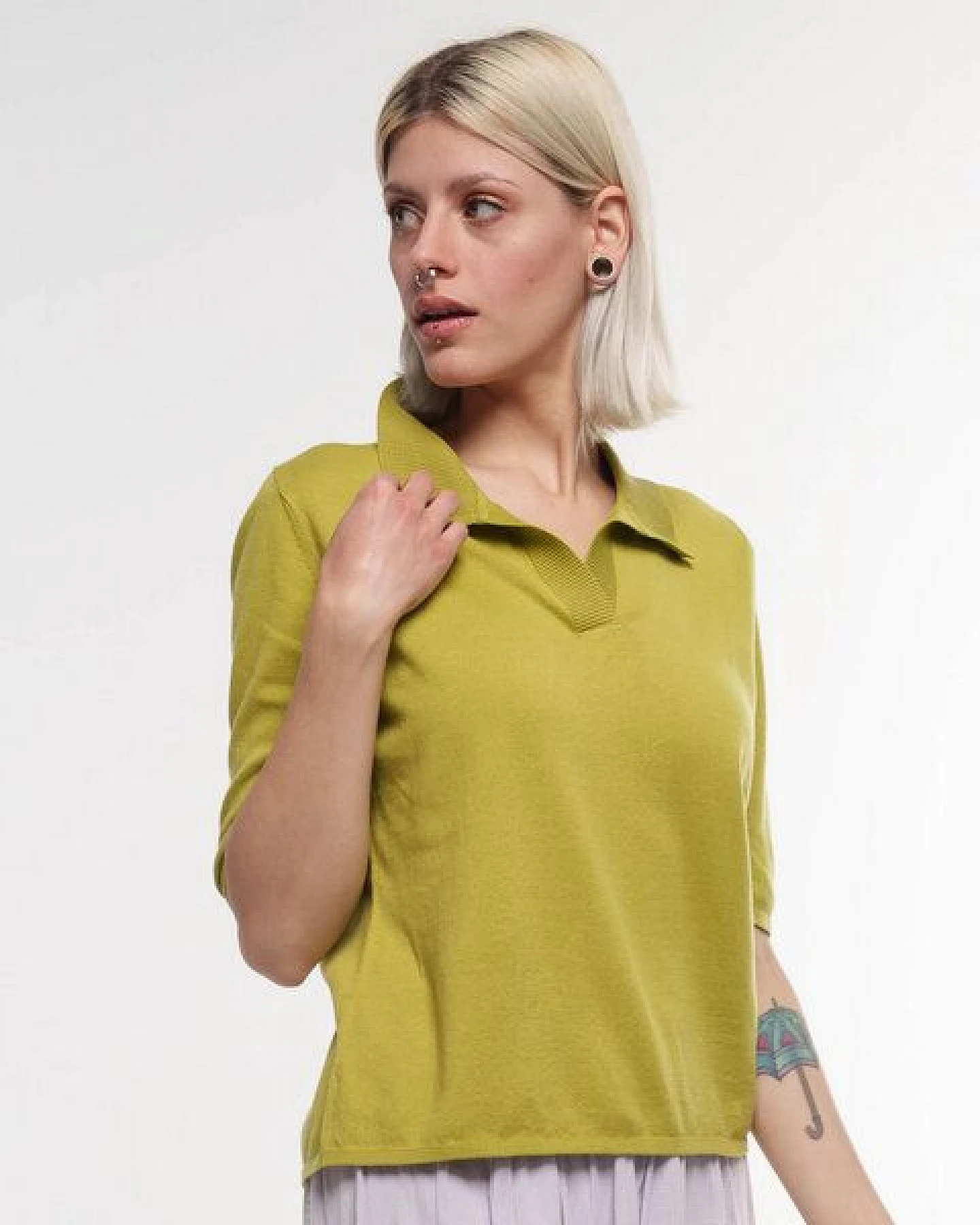 Alma & Lovis Feines Strick-Poloshirt aus reiner Bio-Baumwolle – Ansicht 4