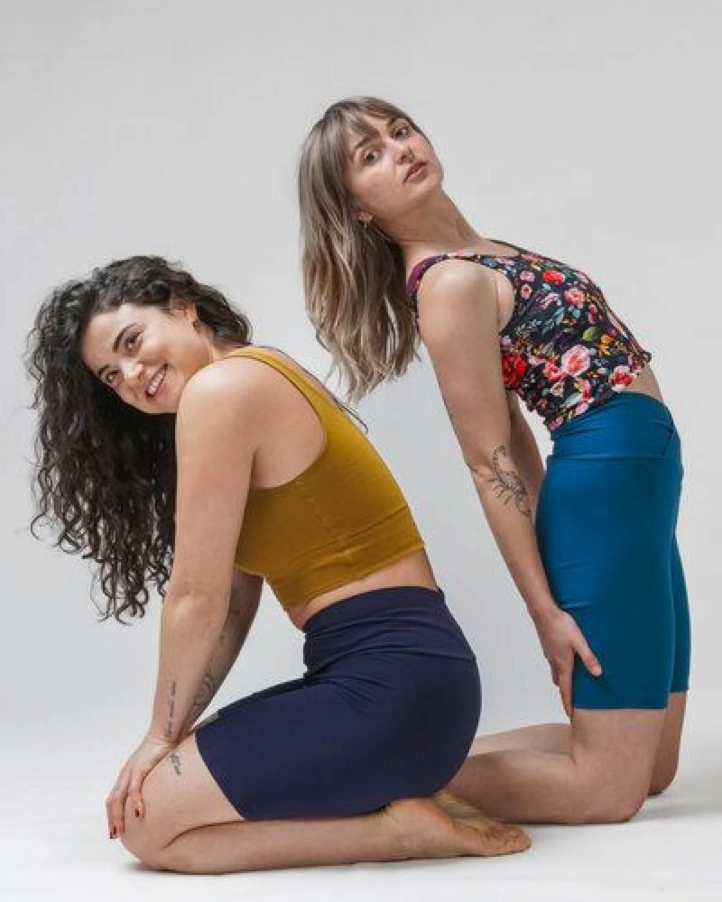 YogiLiebe Yoga wende Top "Pushpa" aus Bio-Baumwolle – Ansicht 2