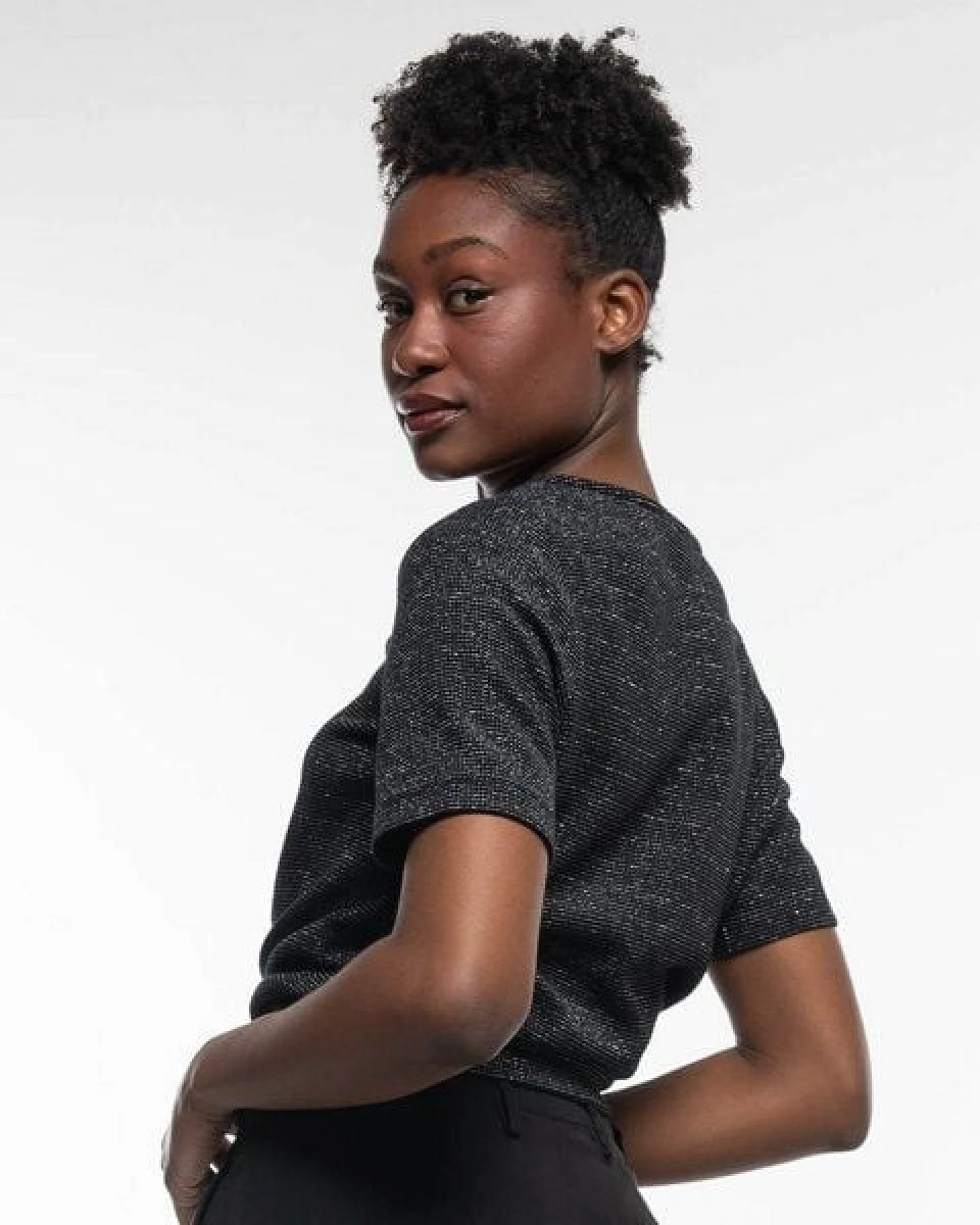Alma & Lovis Edles Glitzer-Shirt in Waffelpiqué aus Organic Cotton – Ansicht 4