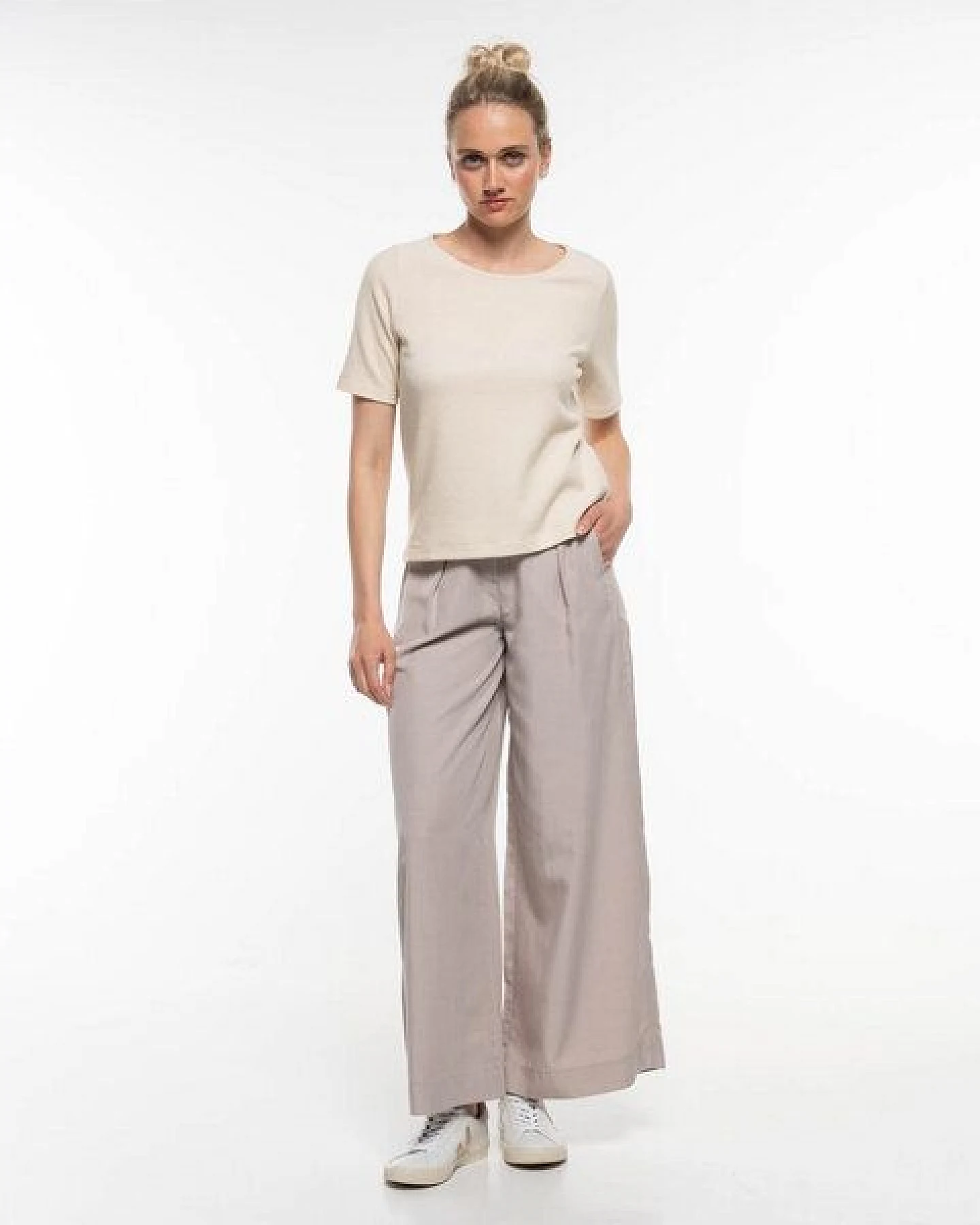 Alma & Lovis Edles Glitzer-Shirt in Waffelpiqué aus Organic Cotton – Ansicht 2
