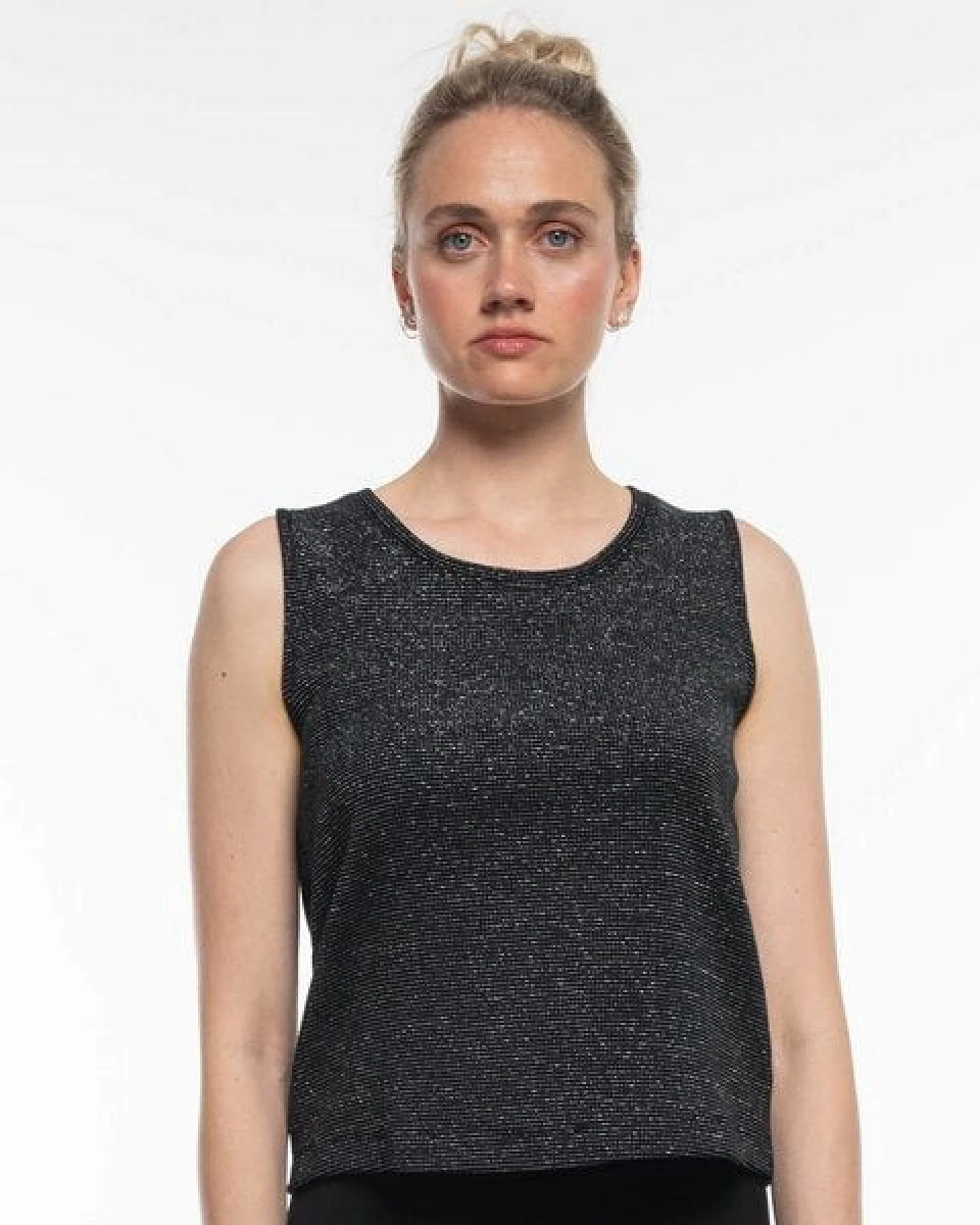 Alma & Lovis Edles Glitzer-Top in Waffelpiqué aus Organic Cotton – Ansicht 4