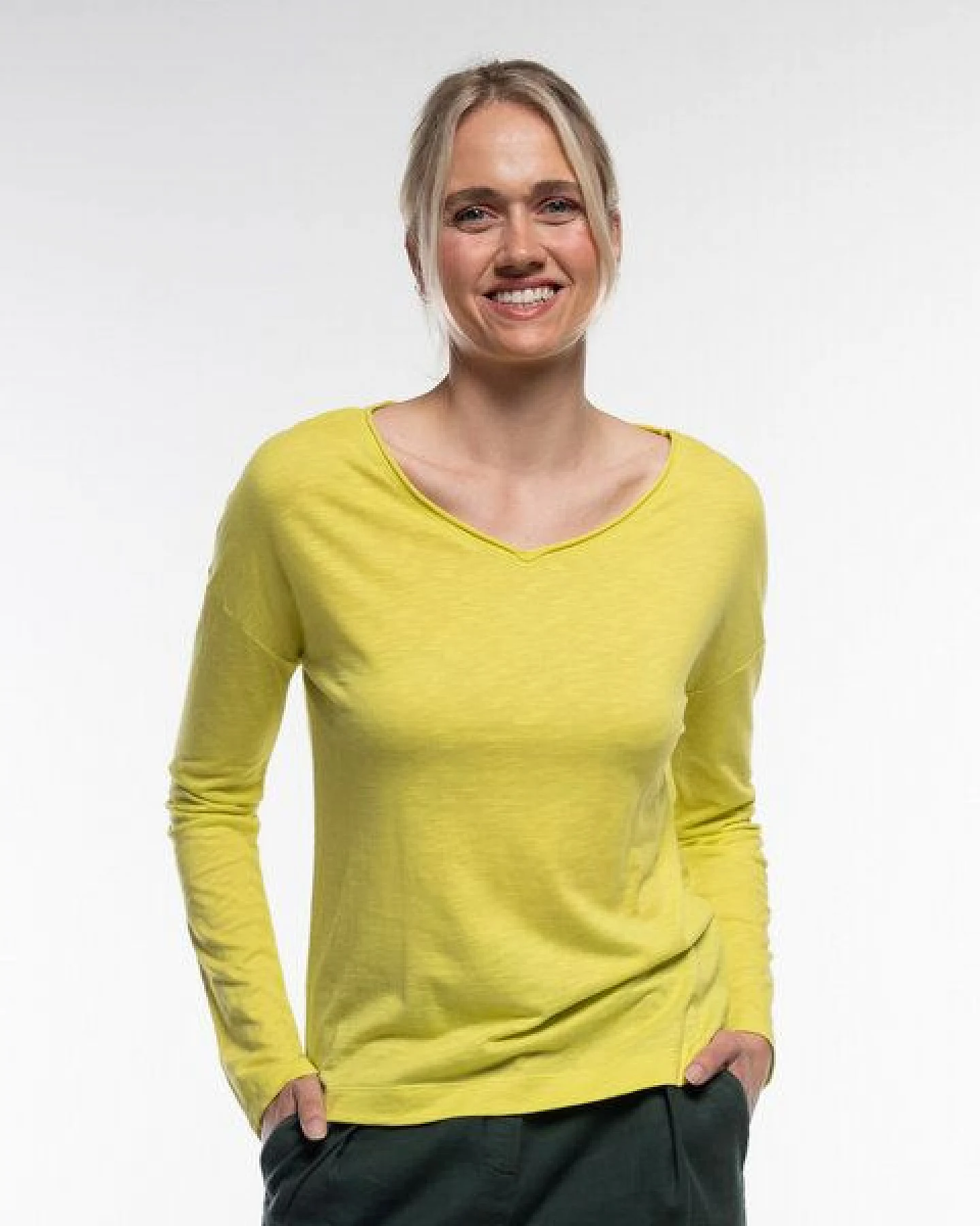 Alma & Lovis Legeres Longsleeve aus leichter Bio-Baumwolle / EcoVero – Ansicht 3