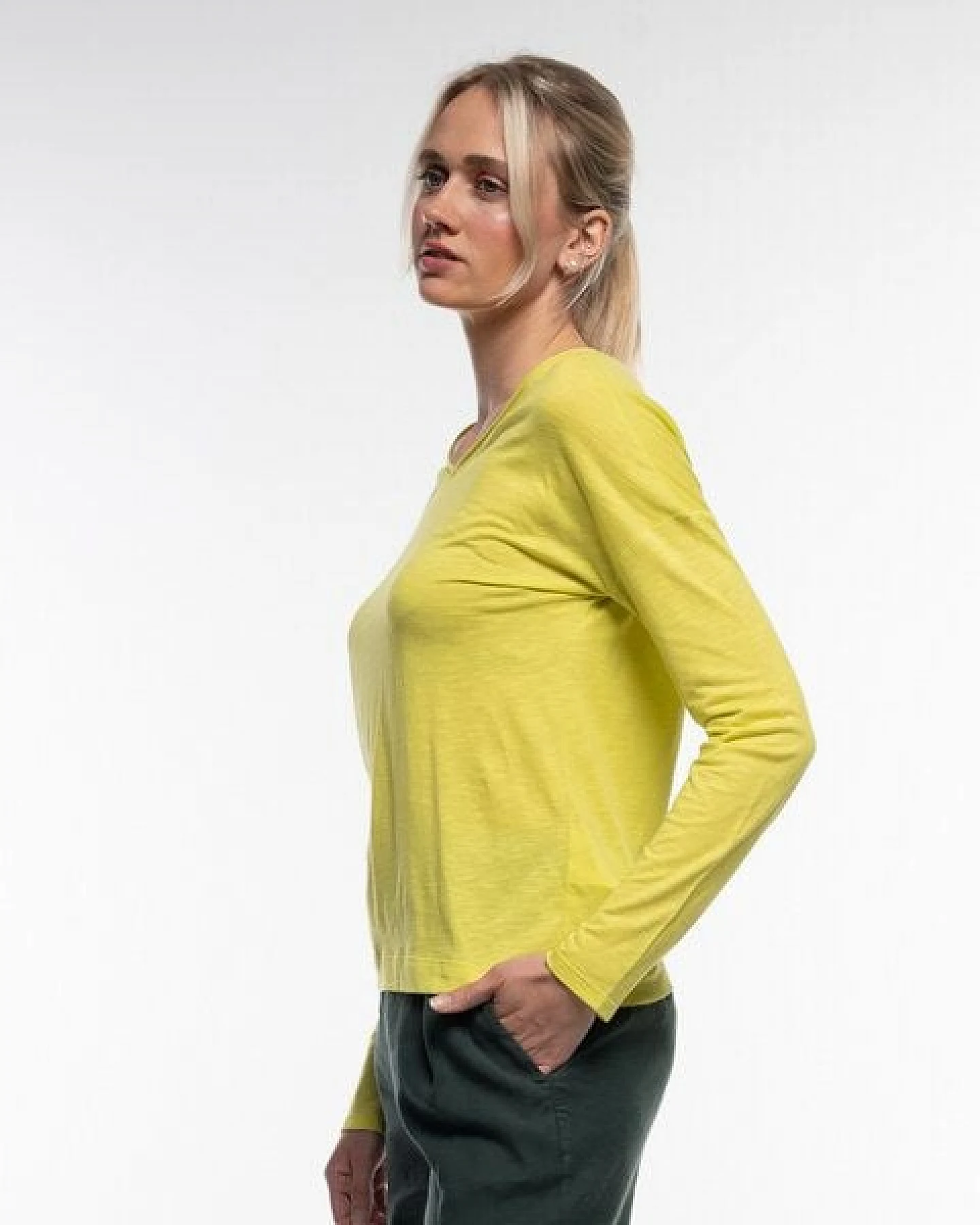 Alma & Lovis Legeres Longsleeve aus leichter Bio-Baumwolle / EcoVero – Ansicht 4