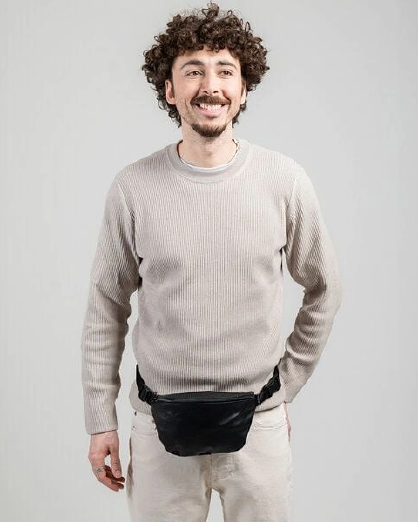 MOOT Die Bauchtasche aus Lederjacken – Ansicht 3