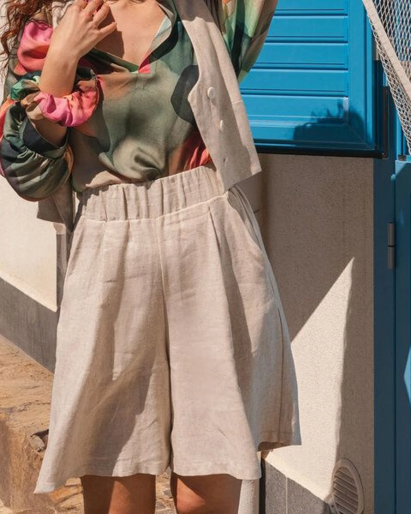 WiDDA berlin Beige Bermuda-Shorts INDI aus Leinen – Ansicht 2