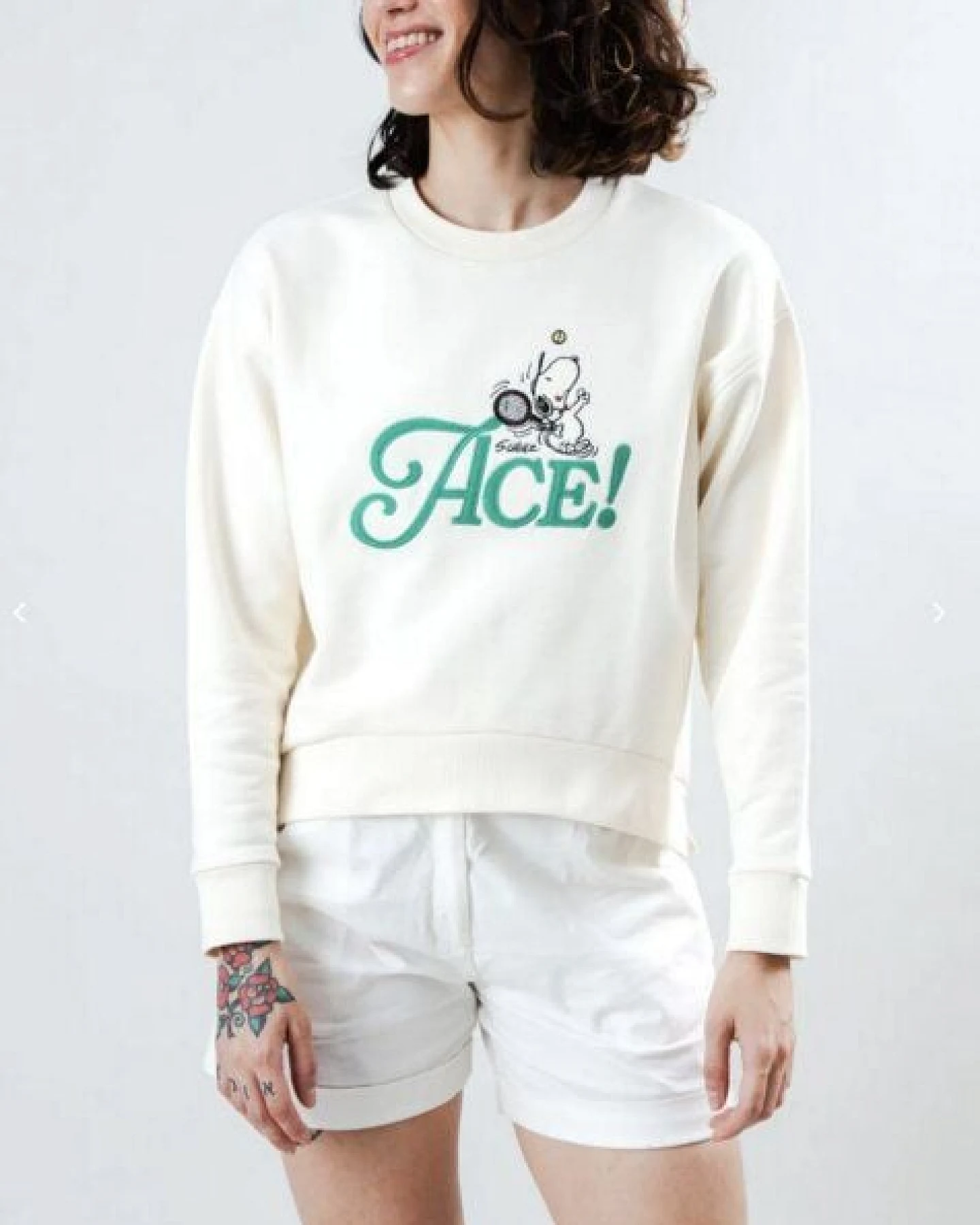 Brava Fabrics Peanuts Ace Snoopy Sweatshirt Rounded Hem Ecru – Ansicht 4