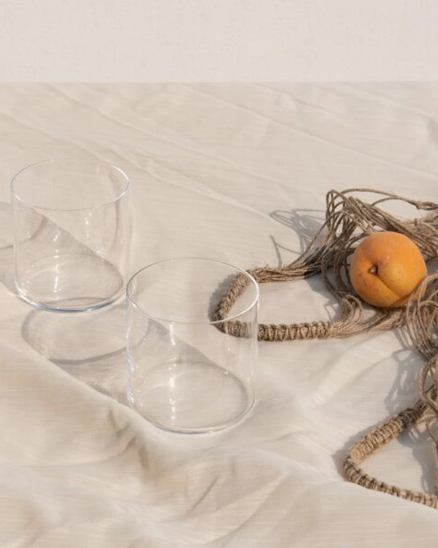 NAKOA Vielseitiges Gläser Set für Jeden Anlass I 4 Stück je 355 ml I Elegante Wassergläser & Trinkgläser Set Spülmaschinenfest I Ideal als Tumbler Glas & Weingläser I Perfekt für tägliche Nutzung – Ansicht 3