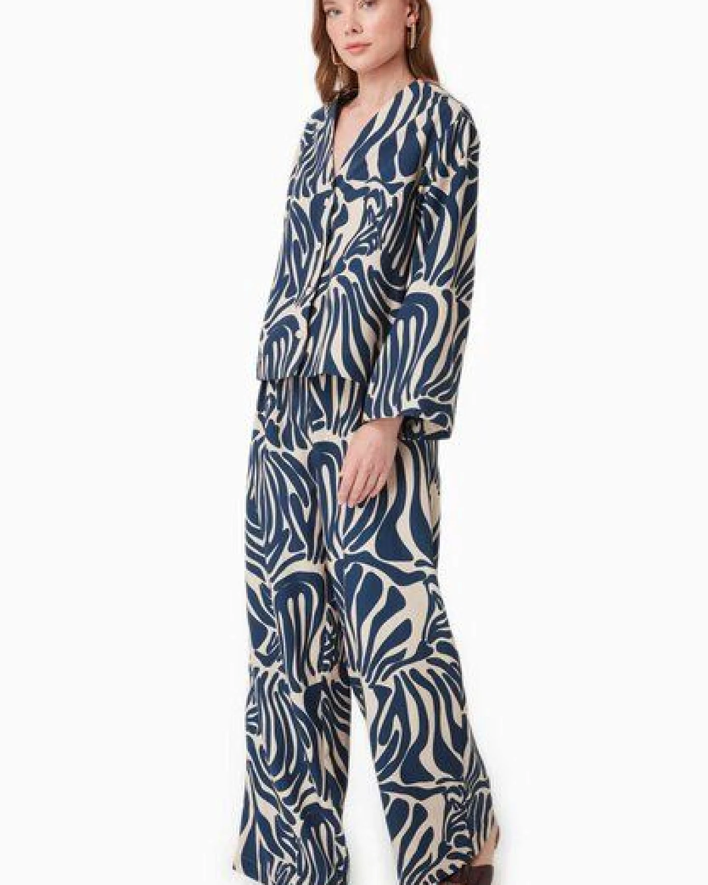 ORGANICATION Bluse aus LENZING ECOVERO mit Muster – Ansicht 2