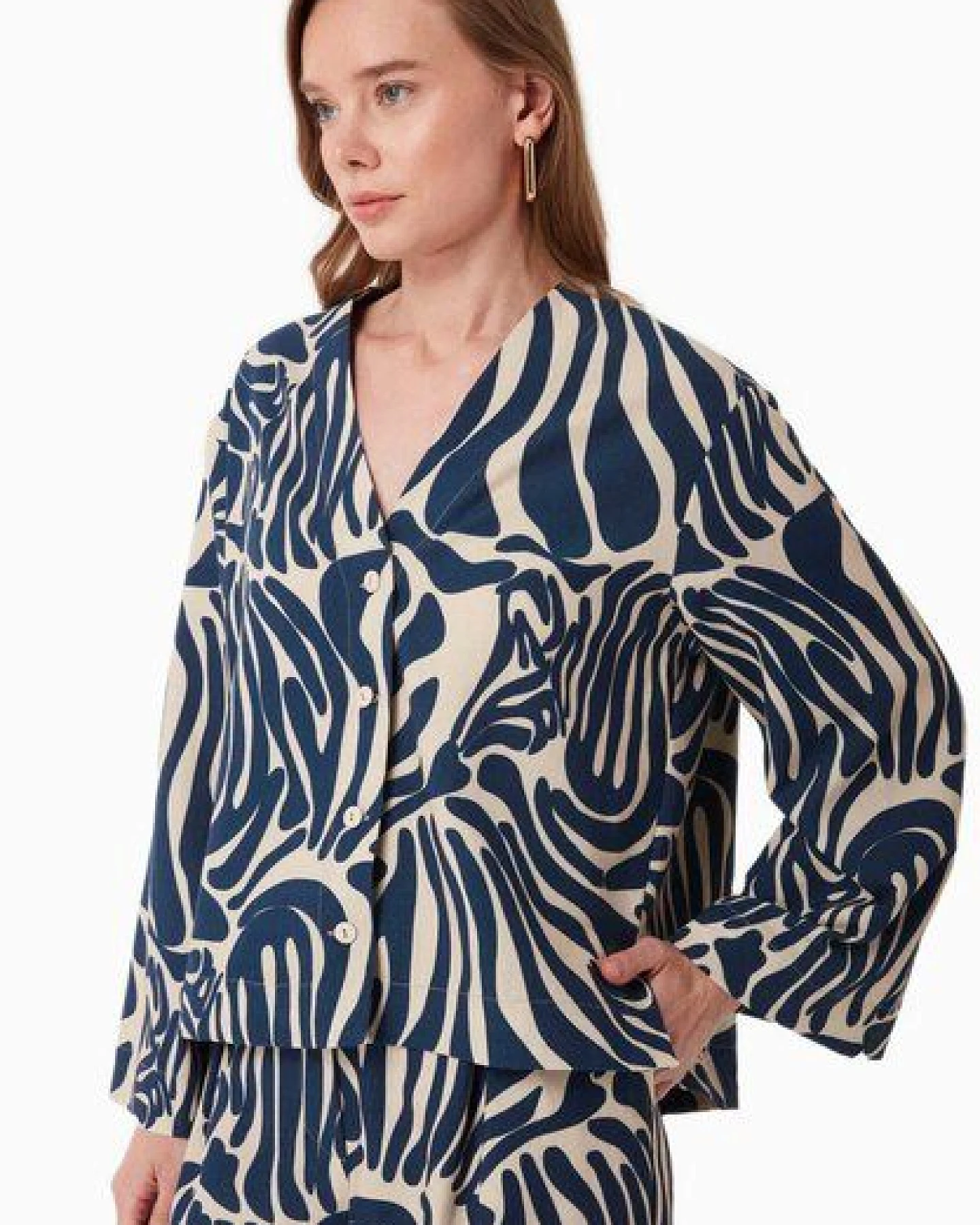 ORGANICATION Bluse aus LENZING ECOVERO mit Muster – Ansicht 3