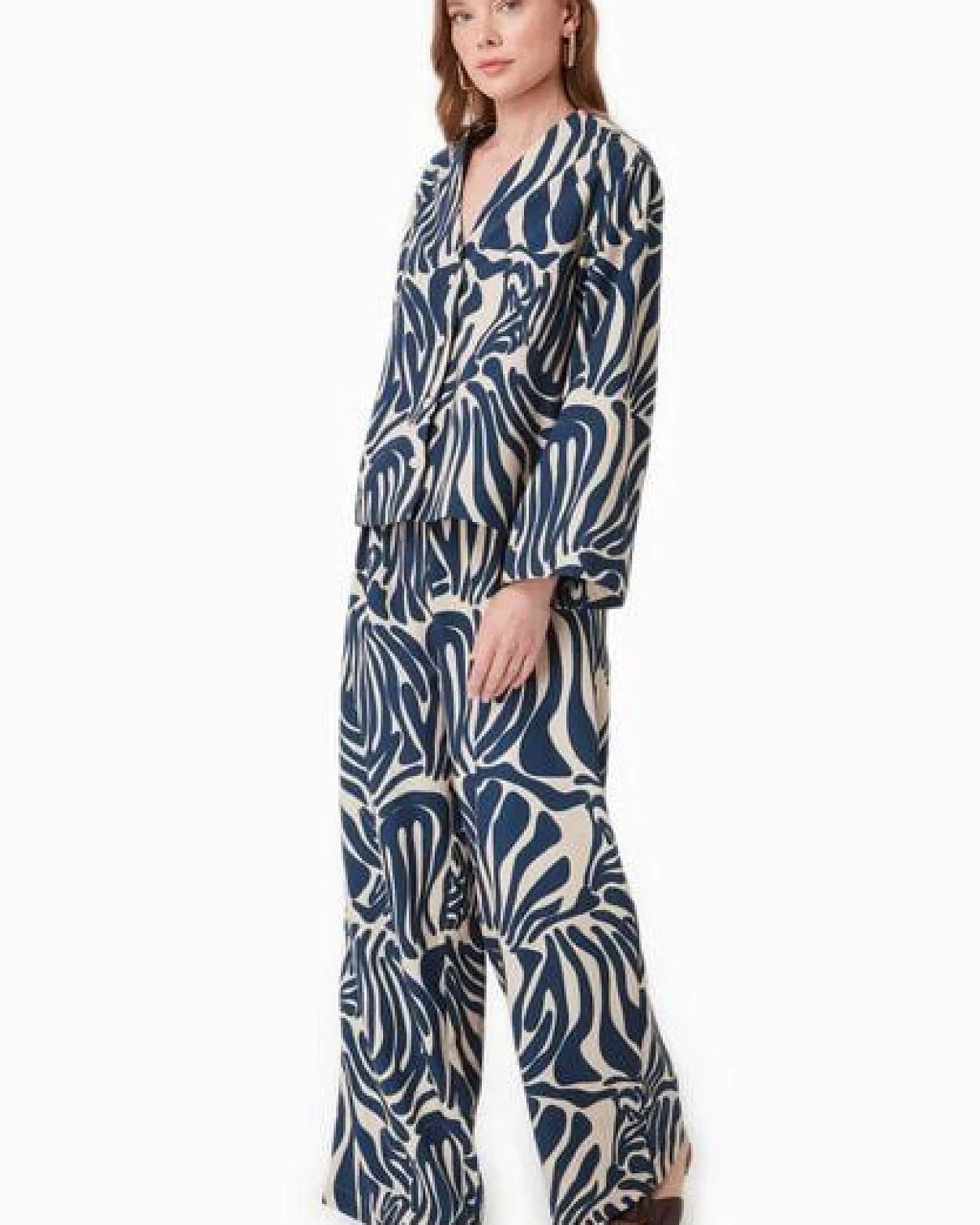 ORGANICATION Bluse aus LENZING ECOVERO mit Muster – Ansicht 2
