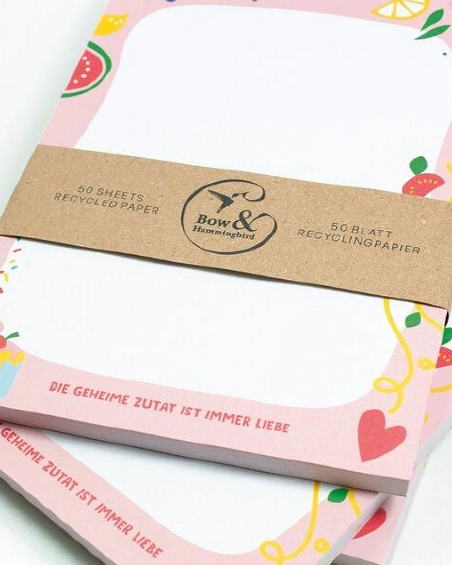 Bow & Hummingbird Notizblock "Die geheime Zutat ist immer Liebe" aus Recyclingpapier – Ansicht 4