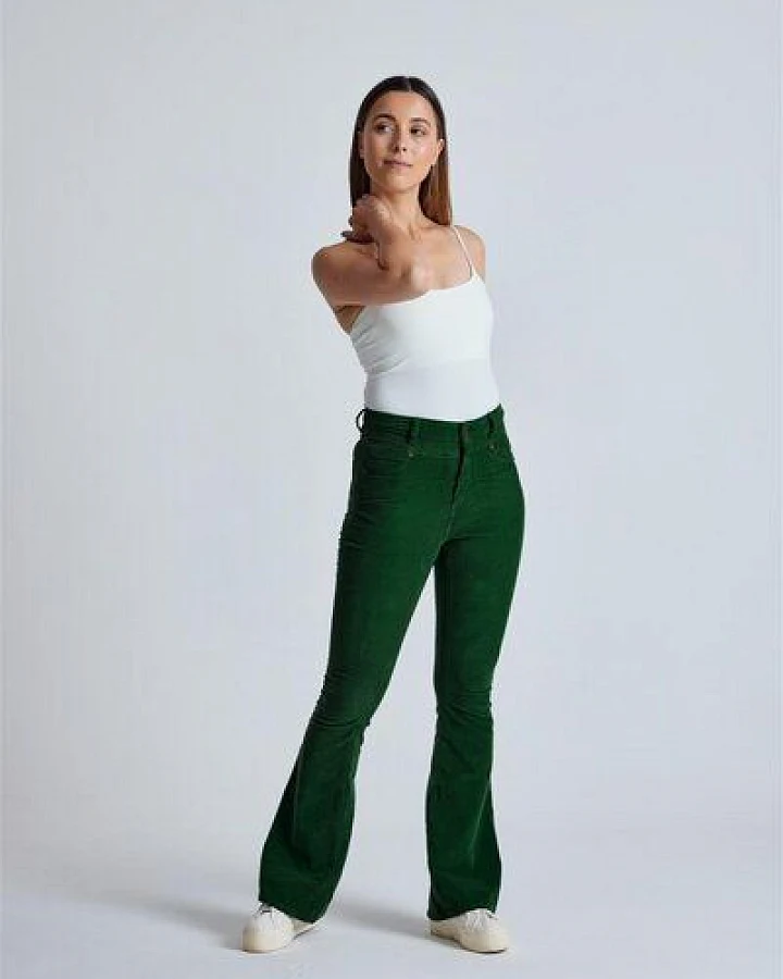 Flax and Loom Cord Schlaghose Skinny Fit Modell: Mavis