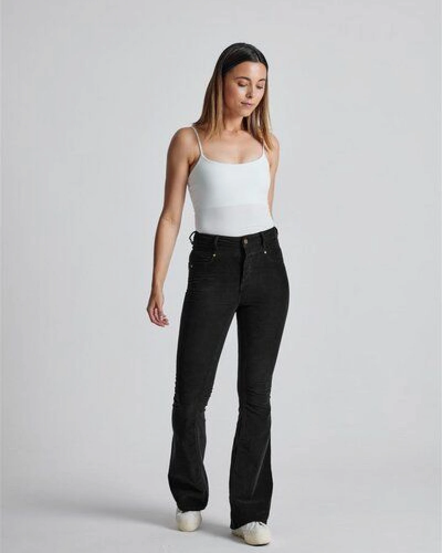 Flax and Loom Cord Schlaghose Skinny Fit Modell: Mavis – Ansicht 2