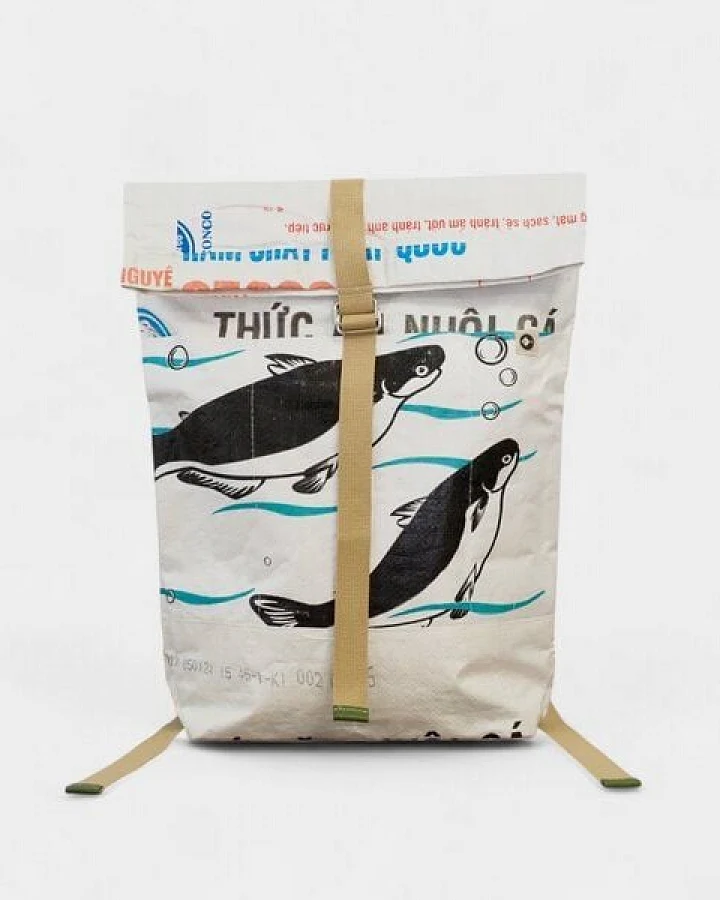 REFISHED fair fashion Rucksack 'BACKPACK' - upcycelte Fischfuttersäcke