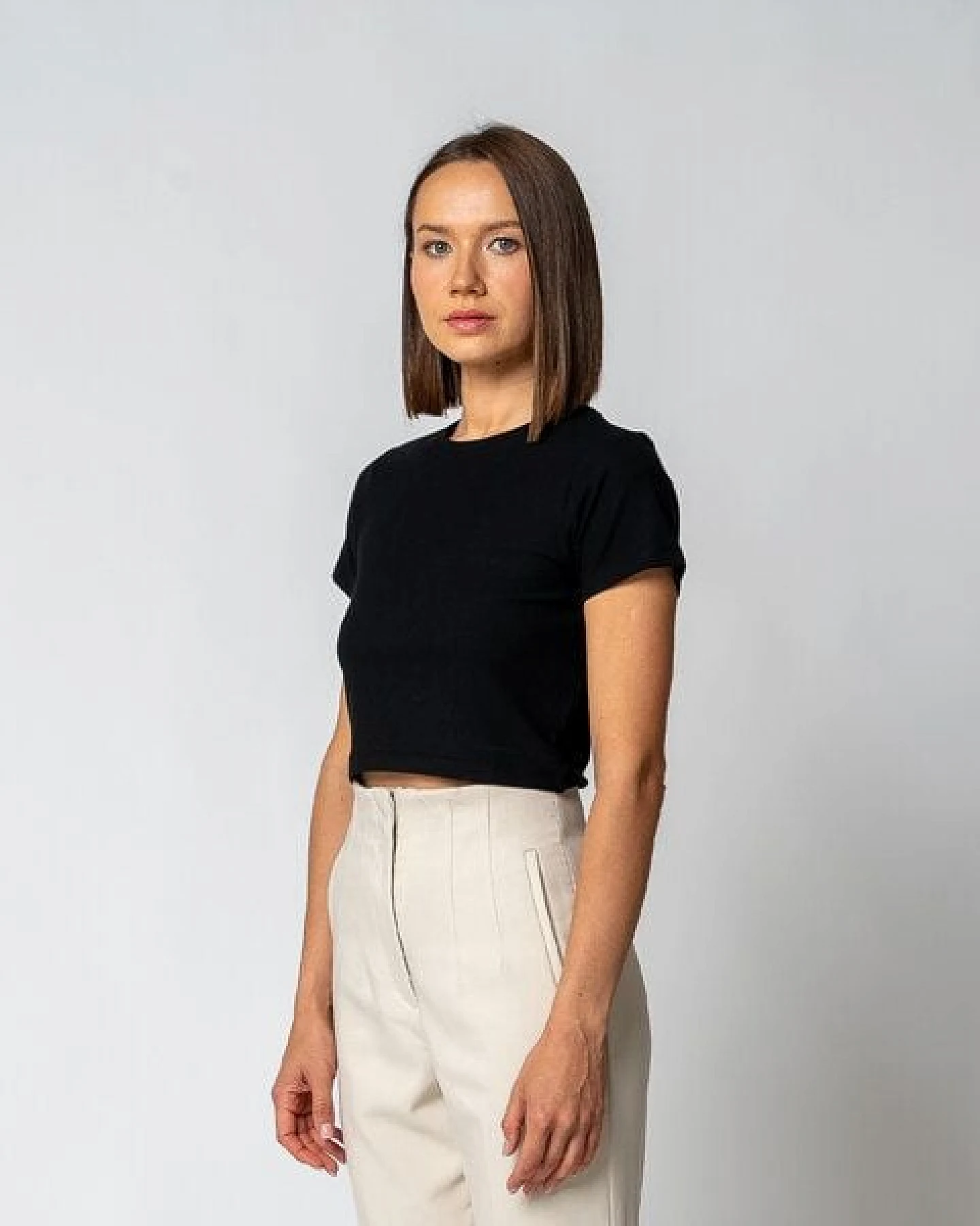 GORG Damen Geripptes Cropped T-Shirt aus Bio-Baumwolle & TENCEL Modal – Ansicht 4
