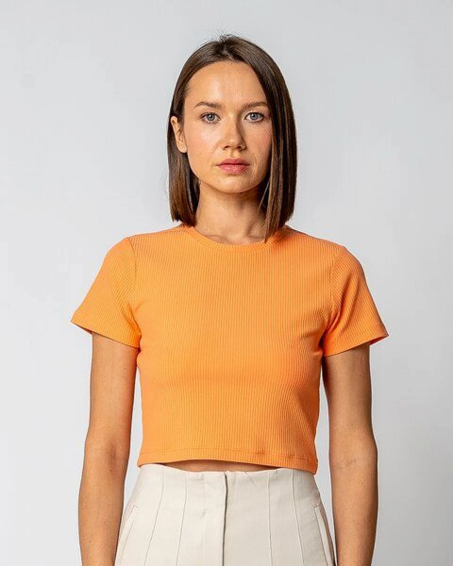 GORG Damen Geripptes Cropped T-Shirt aus Bio-Baumwolle & TENCEL Modal – Ansicht 3