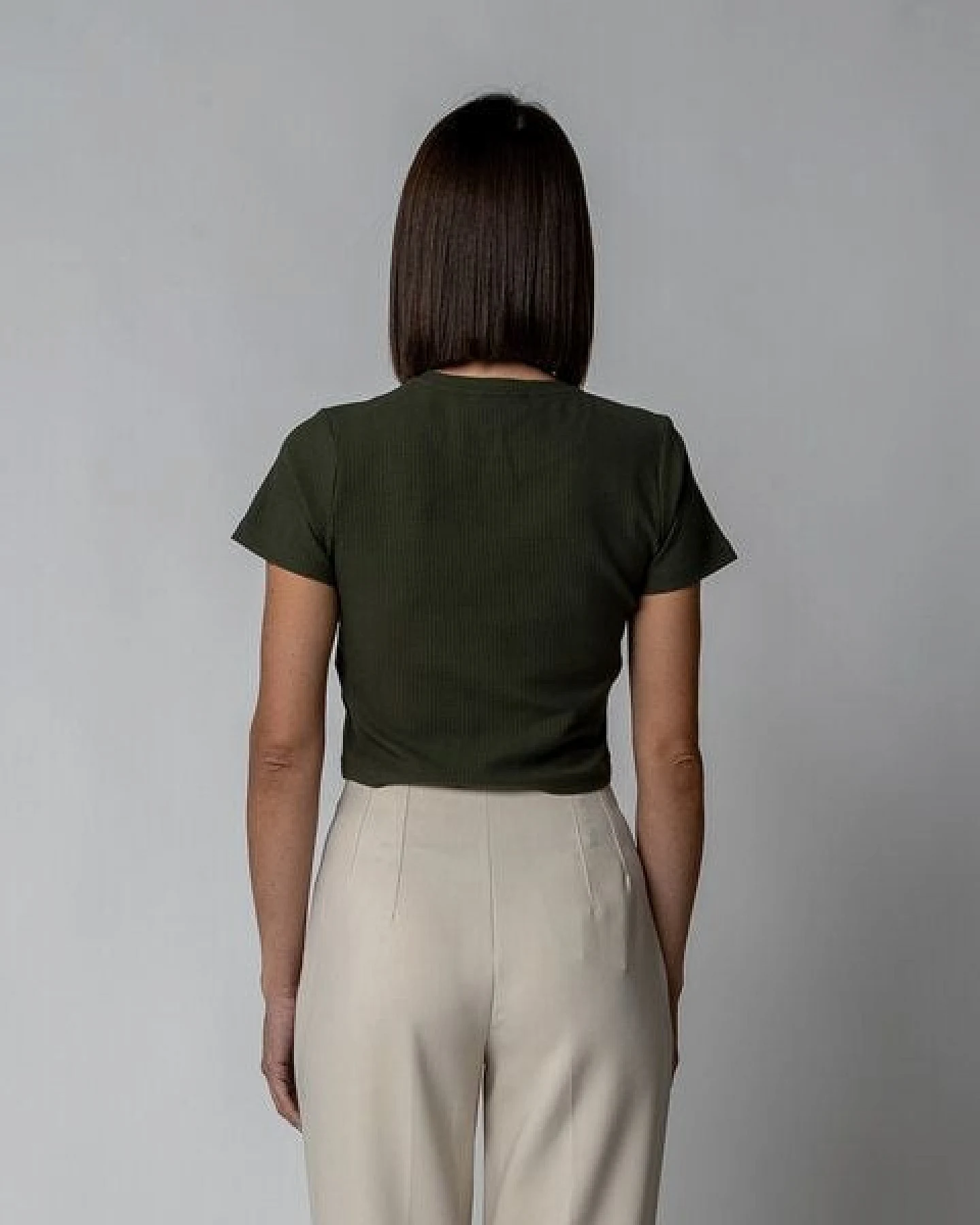 GORG Damen Geripptes Cropped T-Shirt aus Bio-Baumwolle & TENCEL Modal – Ansicht 3