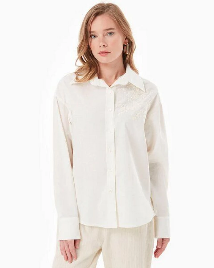 ORGANICATION Bluse aus Bio-Baumwolle und Leinen mit Bestickung