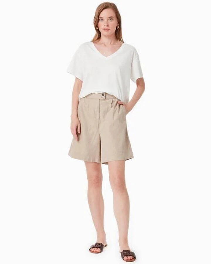 ORGANICATION Shorts aus LENZING ECOVERO und Leinen