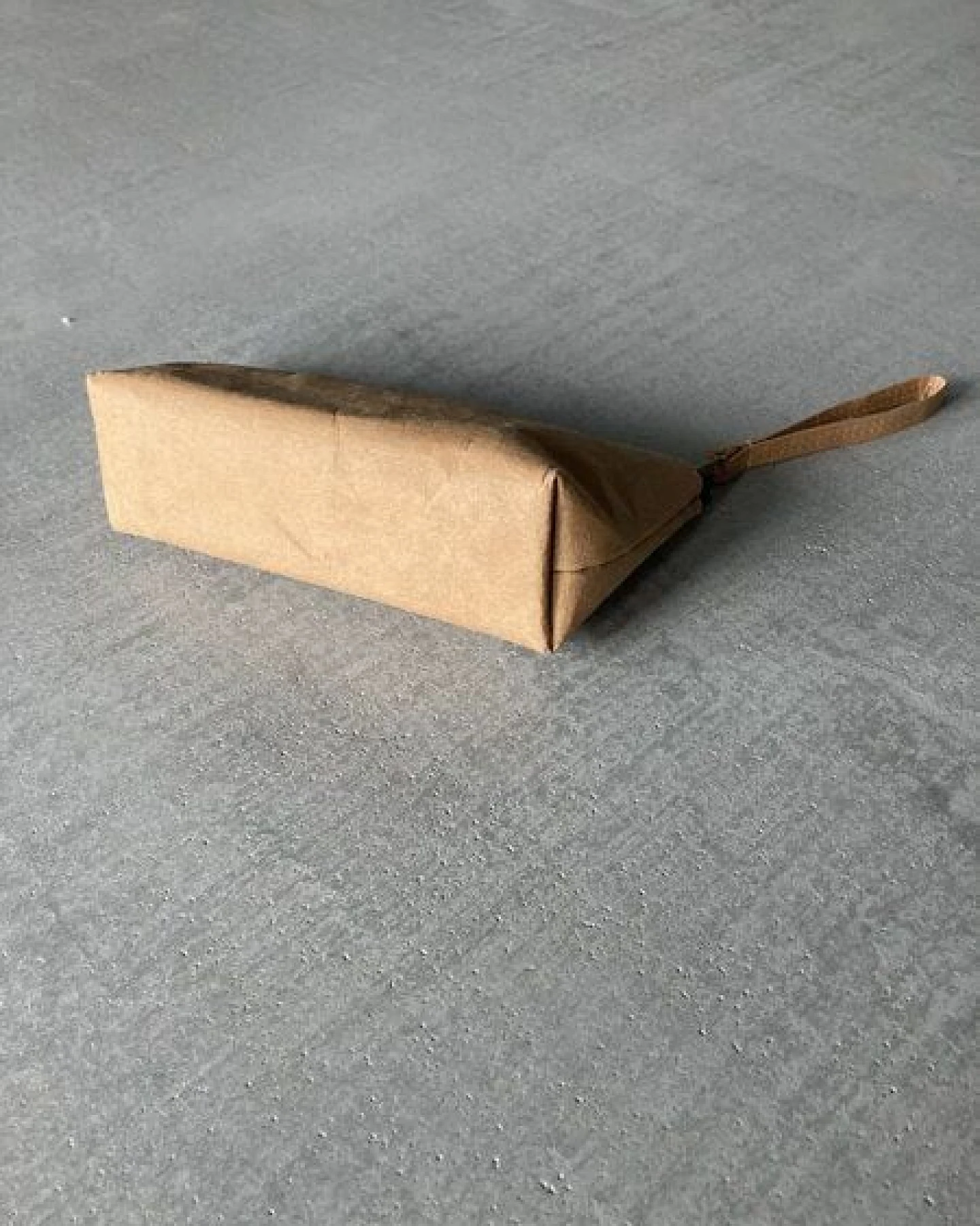 BY COPALA Federmappe / Etui / Kulturbeutel aus Kraftpapier – Ansicht 2