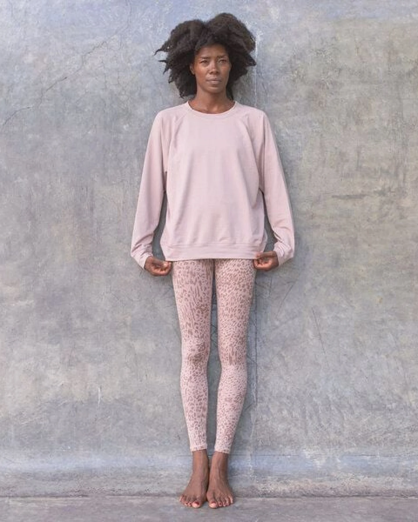 Jaya GIZA - Damen - Superweicher und bequemer Sweater mit Rundhalsausschnitt für entspannte Momente aus French Terry – Ansicht 3