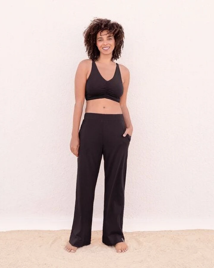 Jaya KAIRO - Damen - weich fliessende Yoga - und Lounge Pants ist aus einem Mix aus TENCEL Lyocell und Bio-Baumwolle hergestellt