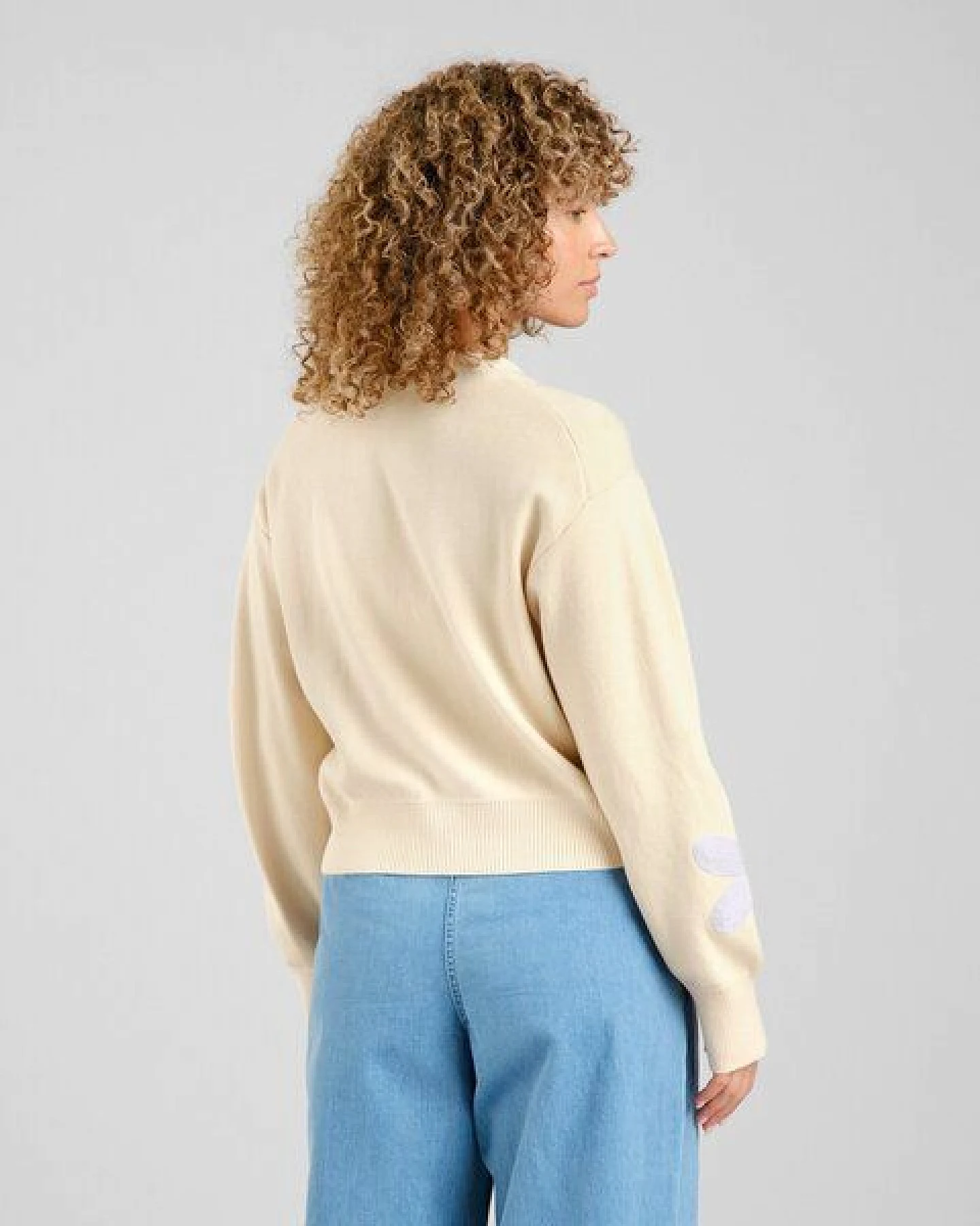 DEDICATED Cardigan Kanan Application Flower - Vanilla – Ansicht 3