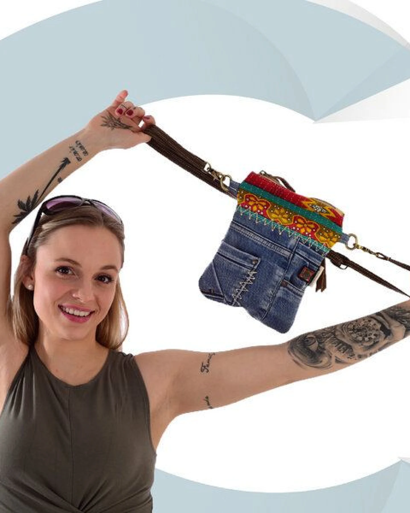 Sunsa kleine Damen Umhängetasche aus recycelter Jeans & Sari. Nachhaltige Tasche – Ansicht 2