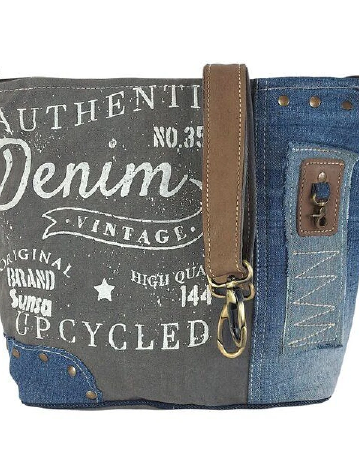 Sunsa Umhängetasche aus recycelter Jeans & Canvas. Nachhaltige Crossbody mit Vintage Motiv
