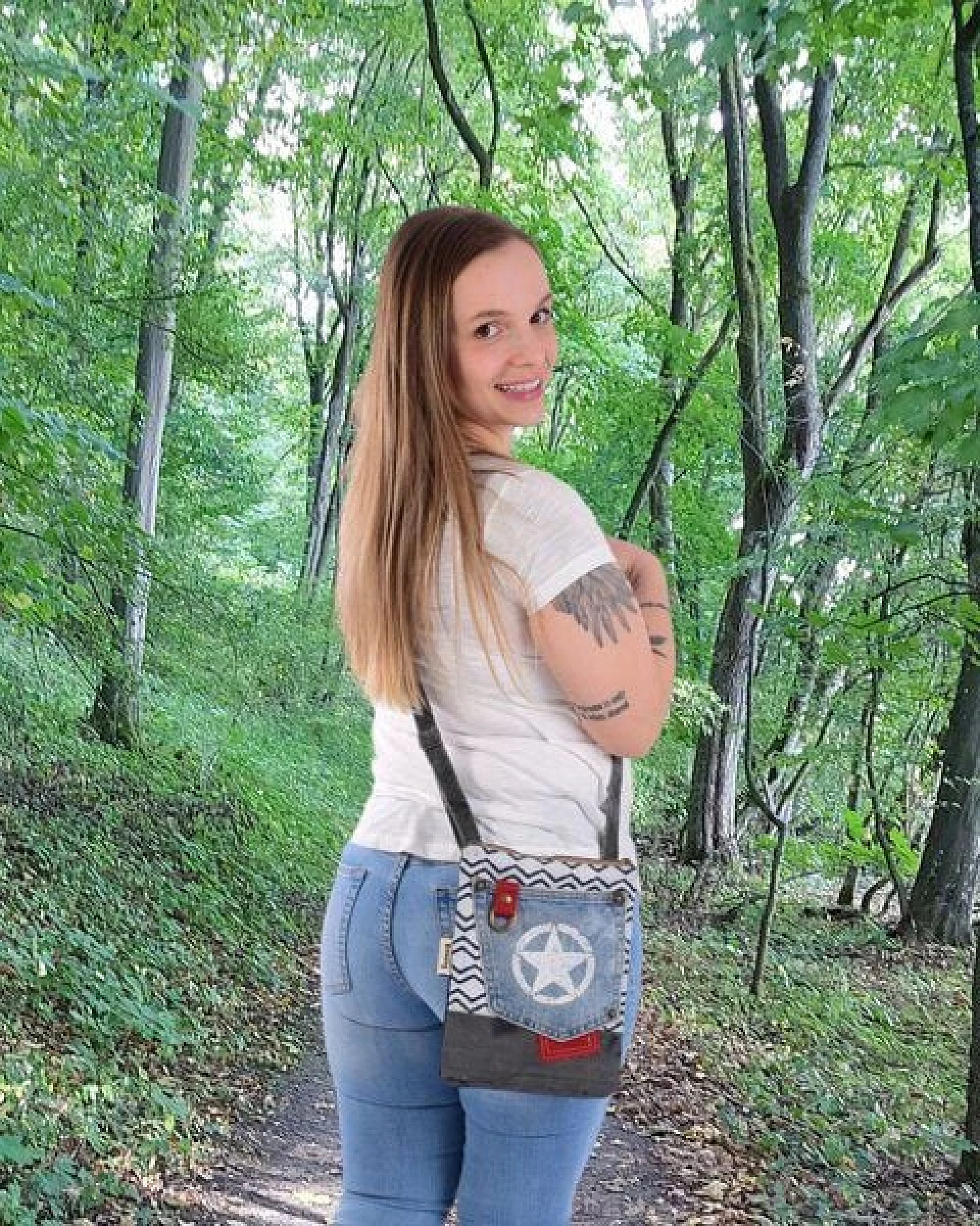 Sunsa Damen Handy Tasche kleine vegane Umhängetasche aus recycelte Jeans & Canvas – Ansicht 4