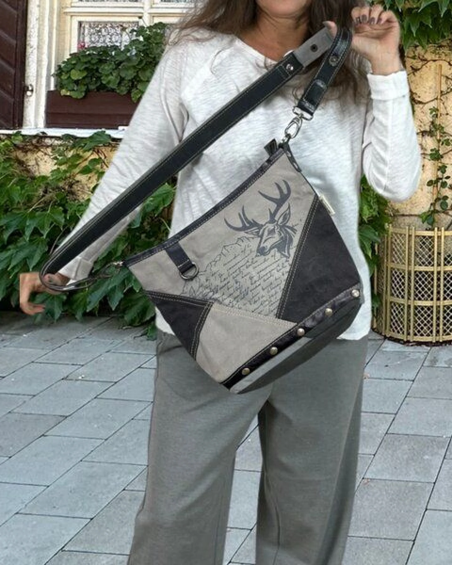 Domelo Canvas Tasche. Große Trachtentasche. Umhängetasche Schultertasche grau – Ansicht 2