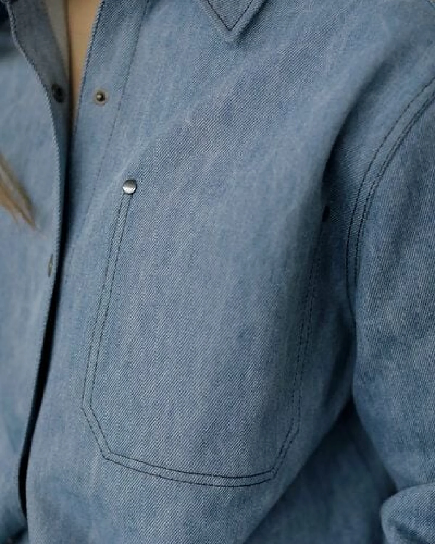 IVA RYCH Jeanshemd mit Druckköpfen I Deadstock – Ansicht 4