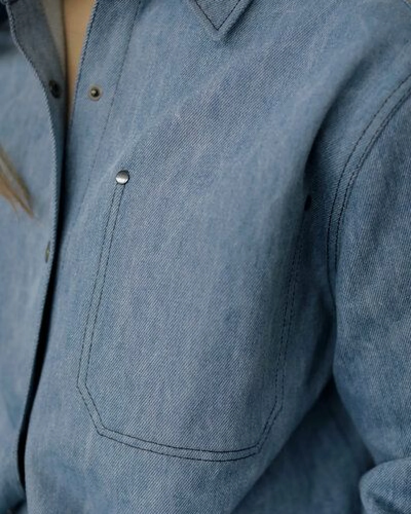 IVA RYCH Jeanshemd mit Druckköpfen I Deadstock – Ansicht 4