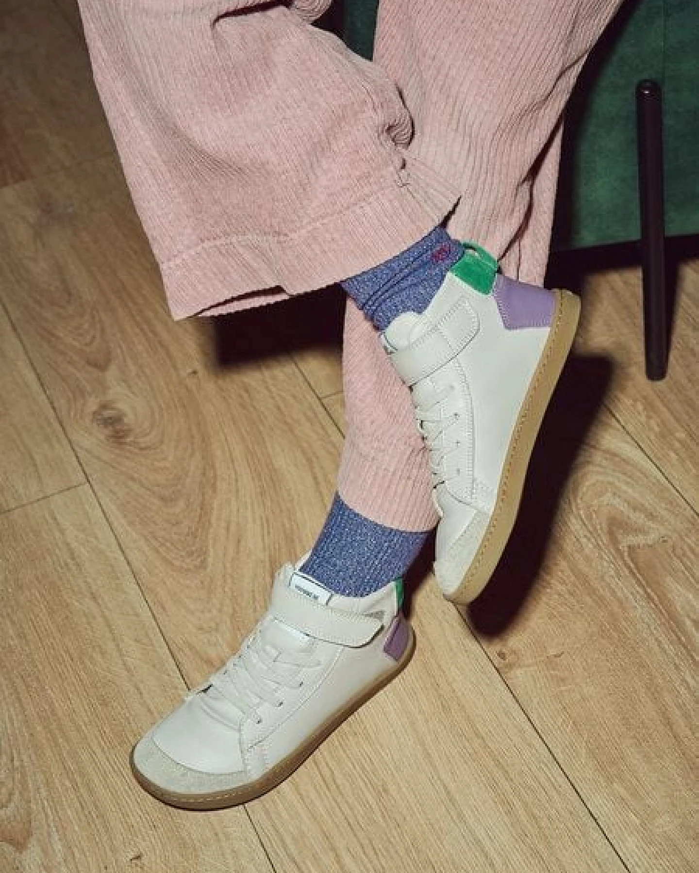Mikusasa Barfußsneaker Izi mit Klett und elastischen Schnürsenkeln für Kinder Barfußschuh – Ansicht 2