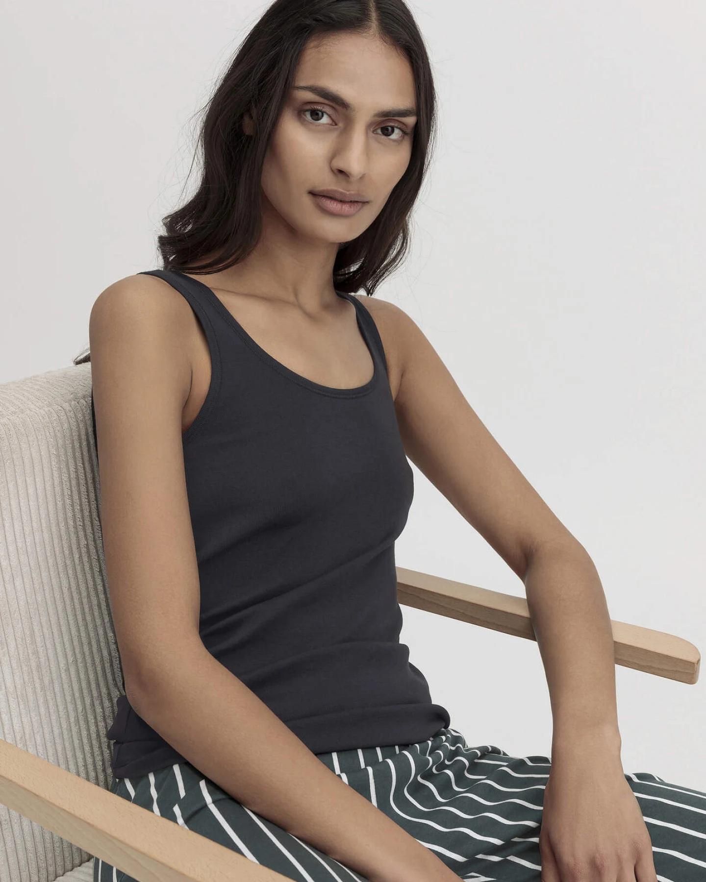 hessnatur Damen Rundhals Tanktop im 2-Pack PURE COTTON aus Bio-Baumwolle - schwarz - Größe 34 – Ansicht 2