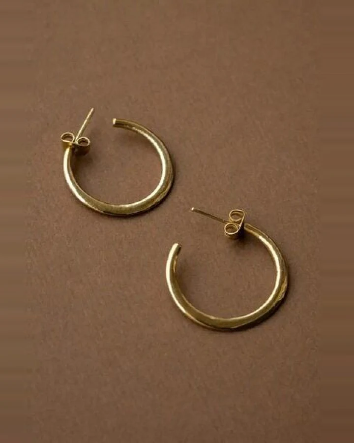 Jyoti - Fair Works Creolen Aadha Messing/ Silber