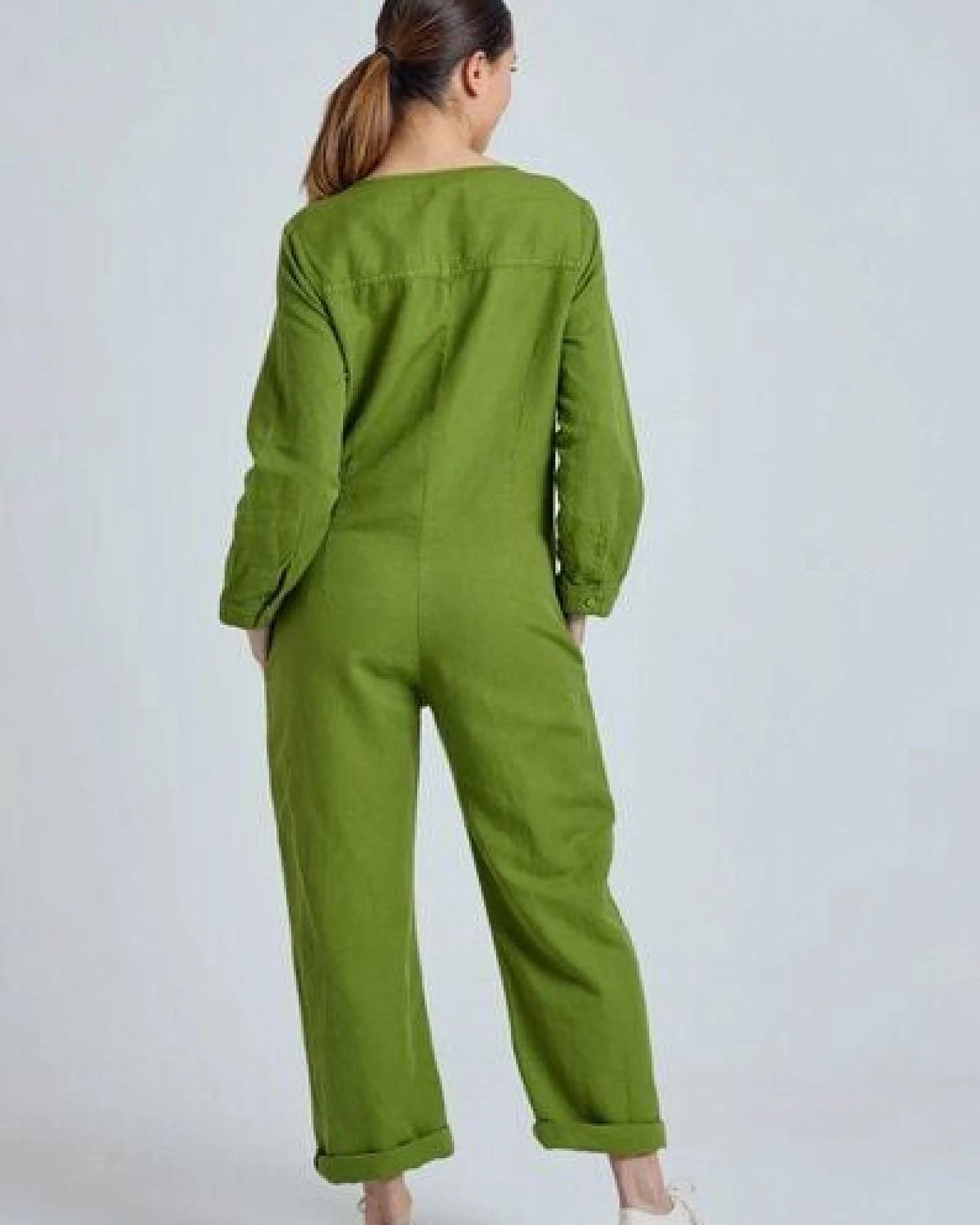 Flax and Loom Leinen Jumpsuit Modell: Clara – Ansicht 3
