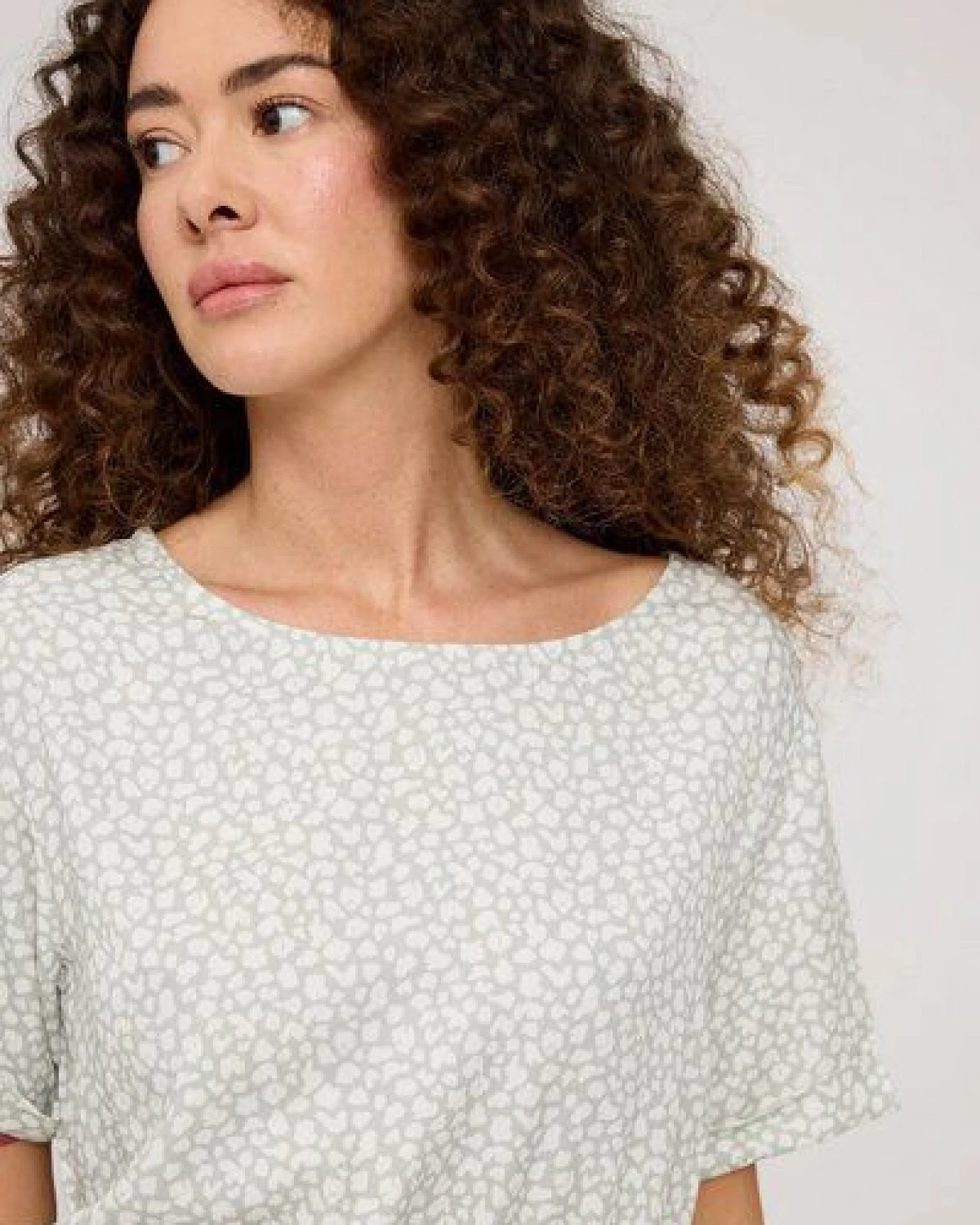 Mazine Kleid - Printed Midi - aus EcoVero – Ansicht 2