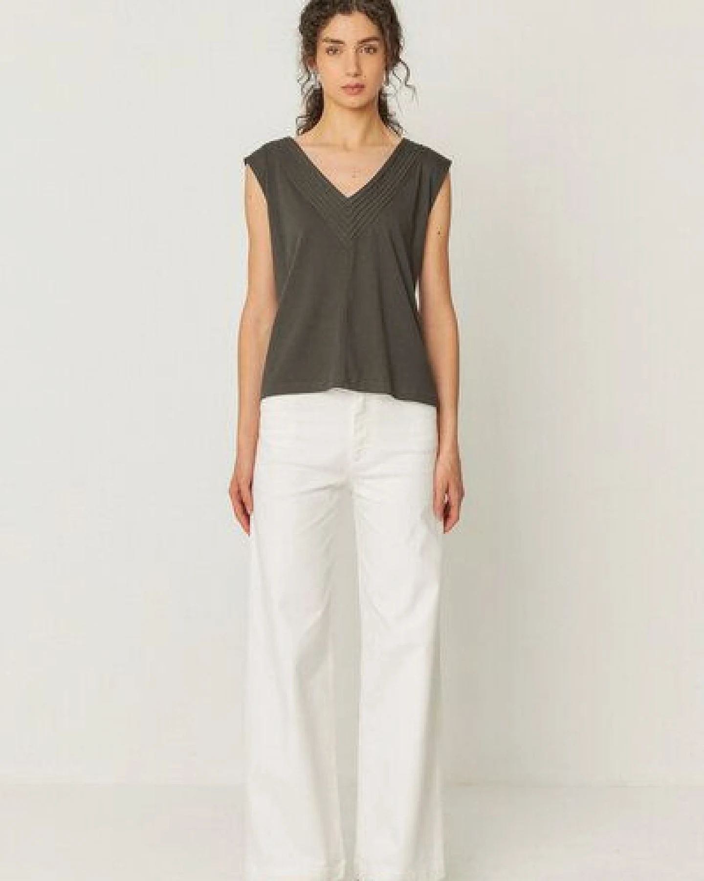 SKFK Top Zuntz 1 - Dark Khaki - aus Biobaumwolle – Ansicht 3
