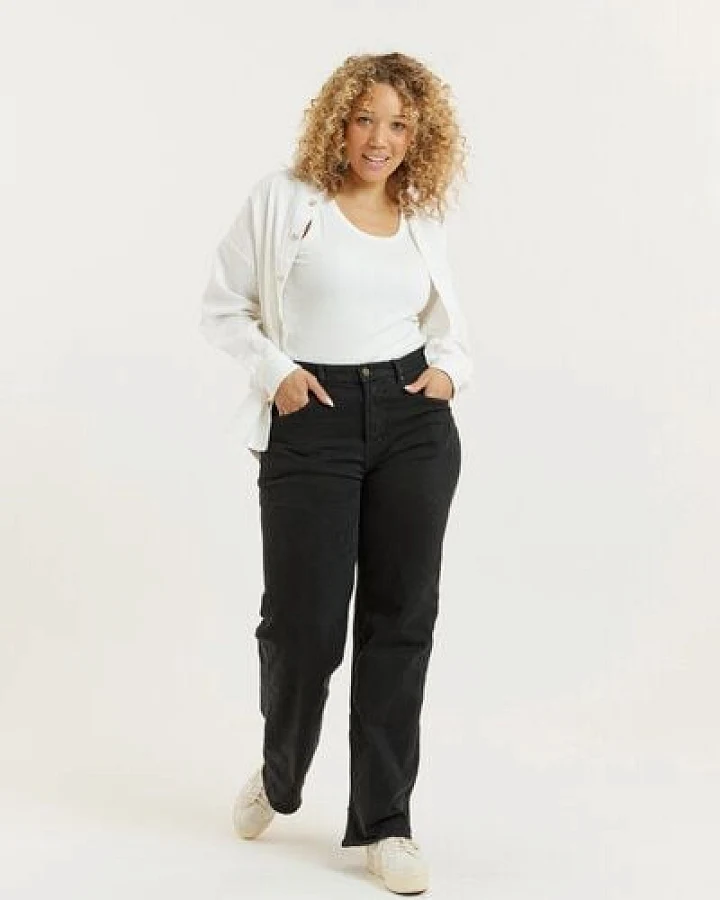 Flax and Loom Tencel Wide Leg Jeans Modell: Etta