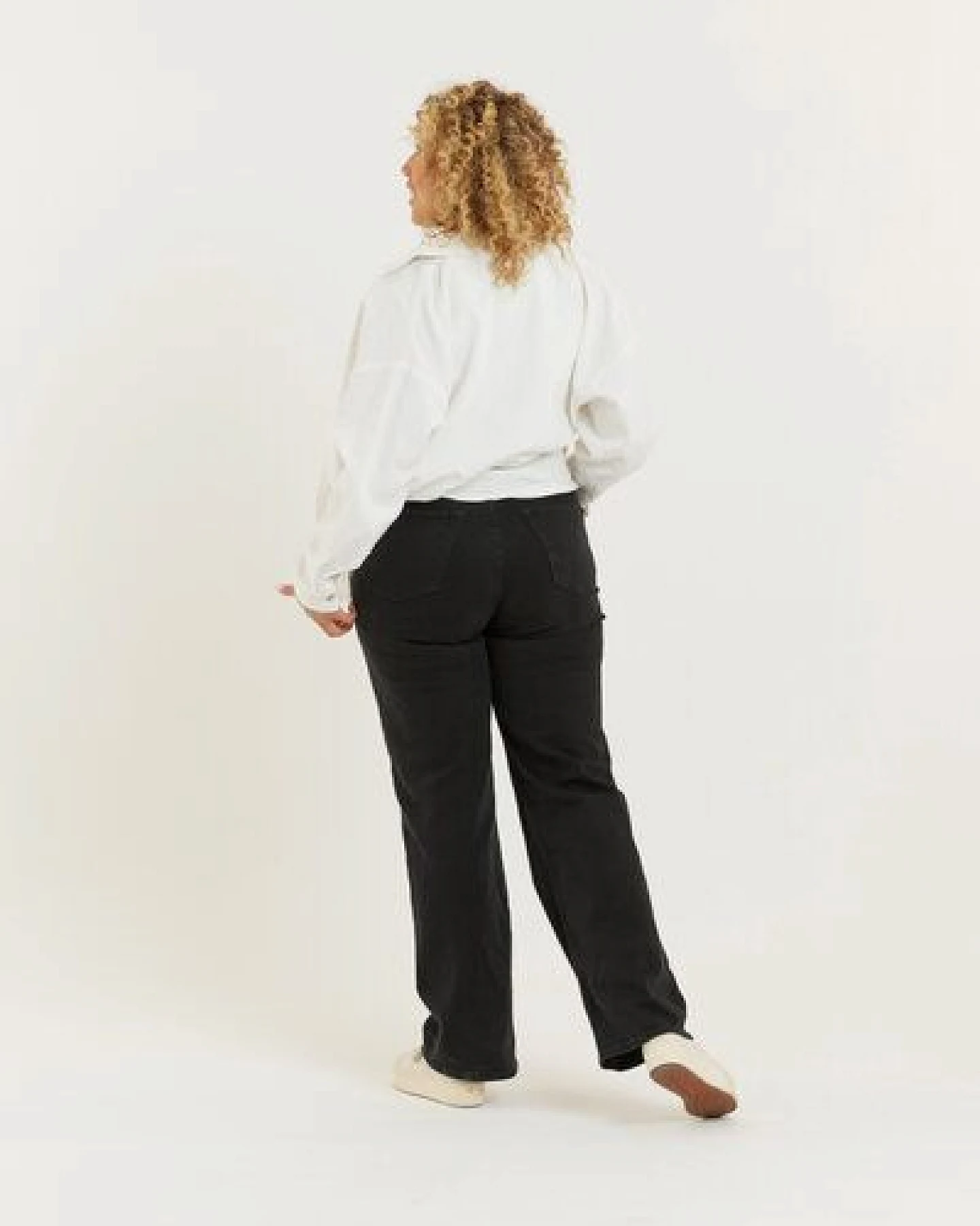 Flax and Loom Tencel Wide Leg Jeans Modell: Etta – Ansicht 3
