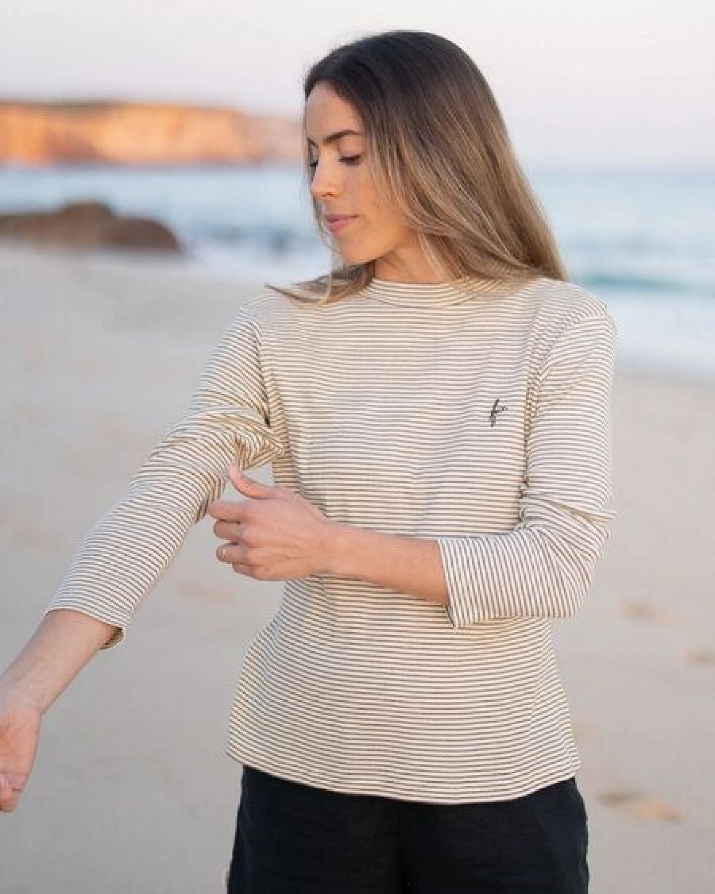 FUXBAU Frauen Fitted Stehkragen Longsleeve - creme braun gestreift – Ansicht 2