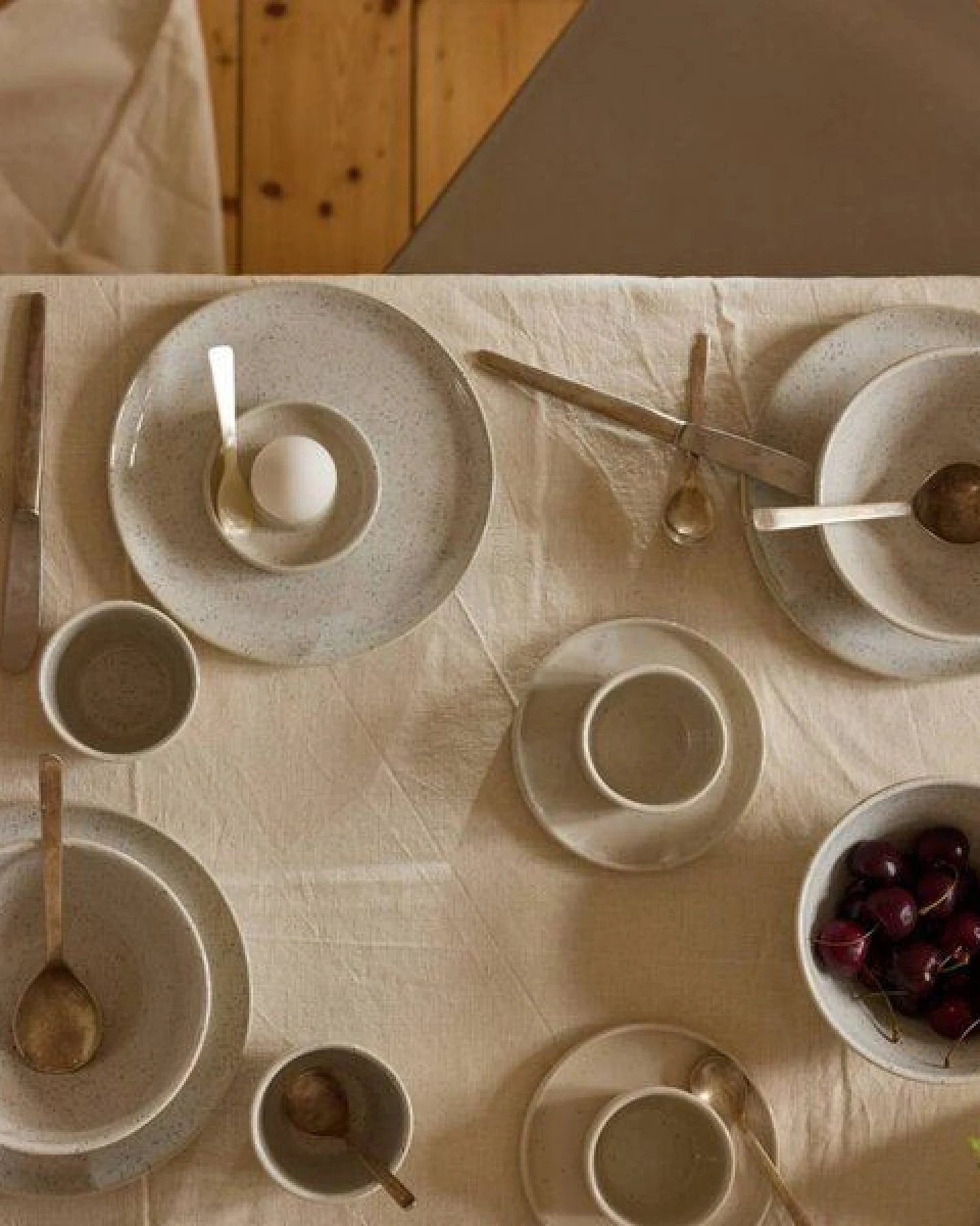 onomao Eierbecher aus Steinzeug 2-er Set – Ansicht 2