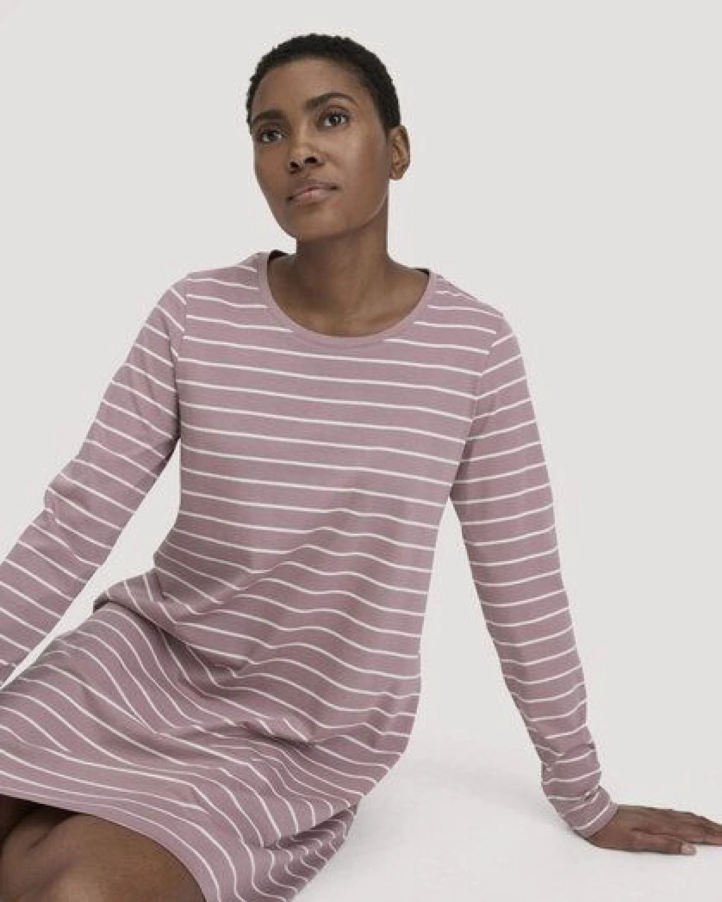 hessnatur Nachthemd Relaxed PURE COTTON aus reiner Bio-Baumwolle – Ansicht 2