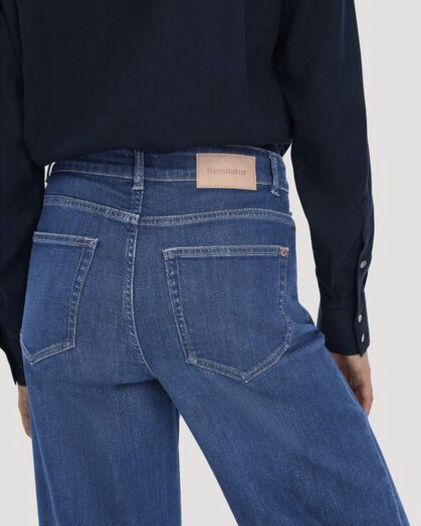hessnatur Jeans ALVA High Rise Wide Leg aus Bio-Denim – Ansicht 2
