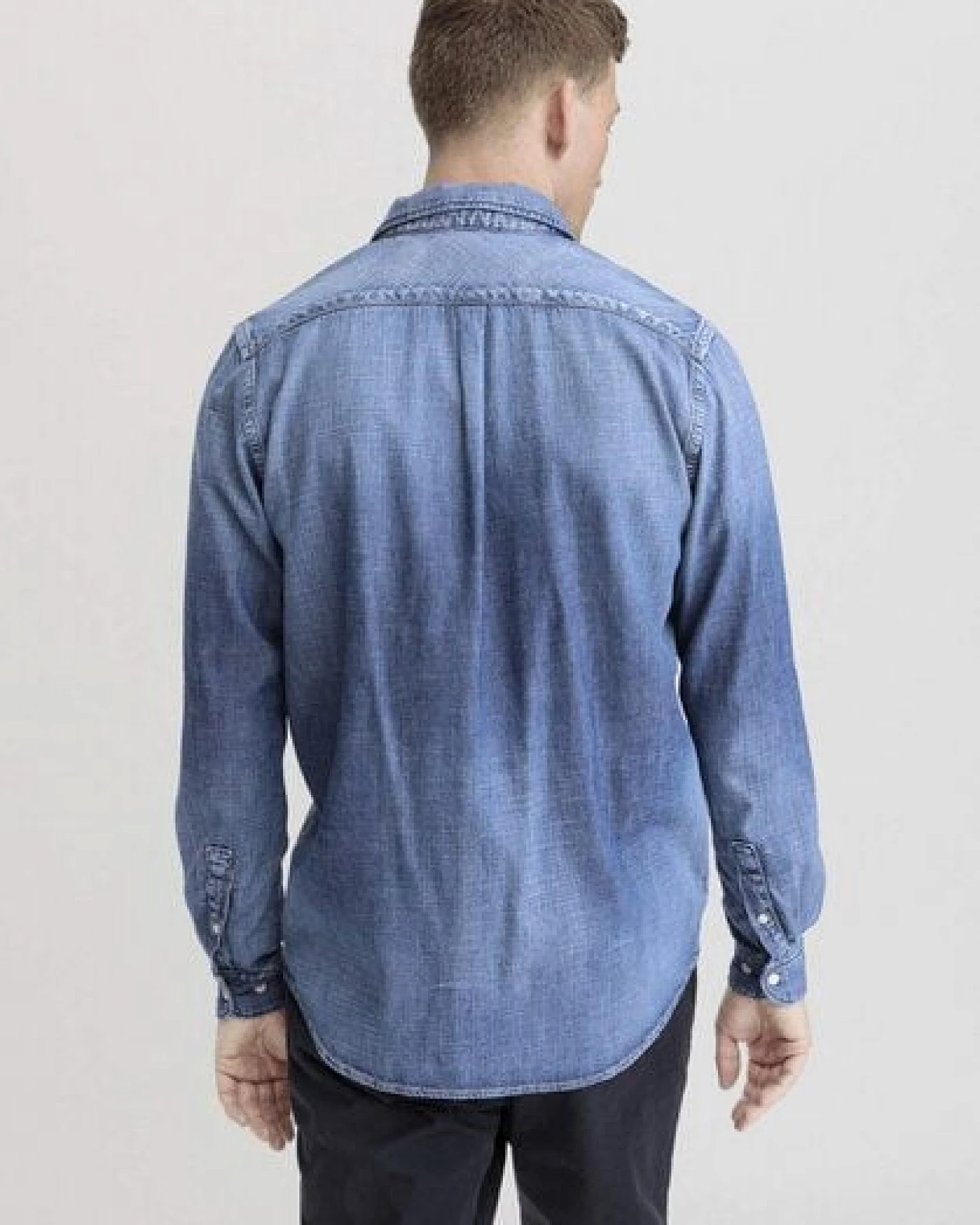 hessnatur Jeans Hemd Regular aus reinem Bio-Denim – Ansicht 2