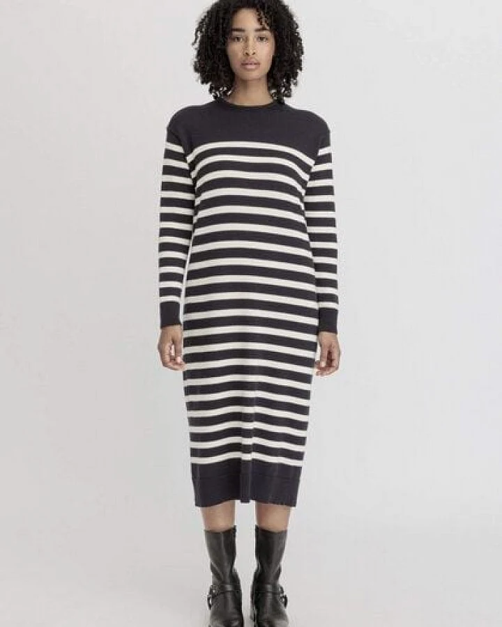 hessnatur Strickkleid Streifen Midi Relaxed aus reiner Bio-Baumwolle und weicher Schurwolle