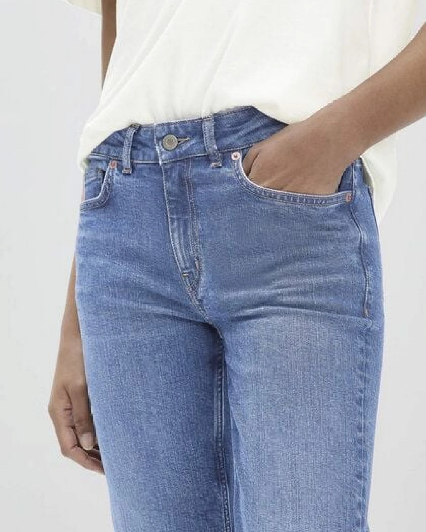 hessnatur Jeans LEA Mid Rise Slim aus Bio-Denim – Ansicht 2