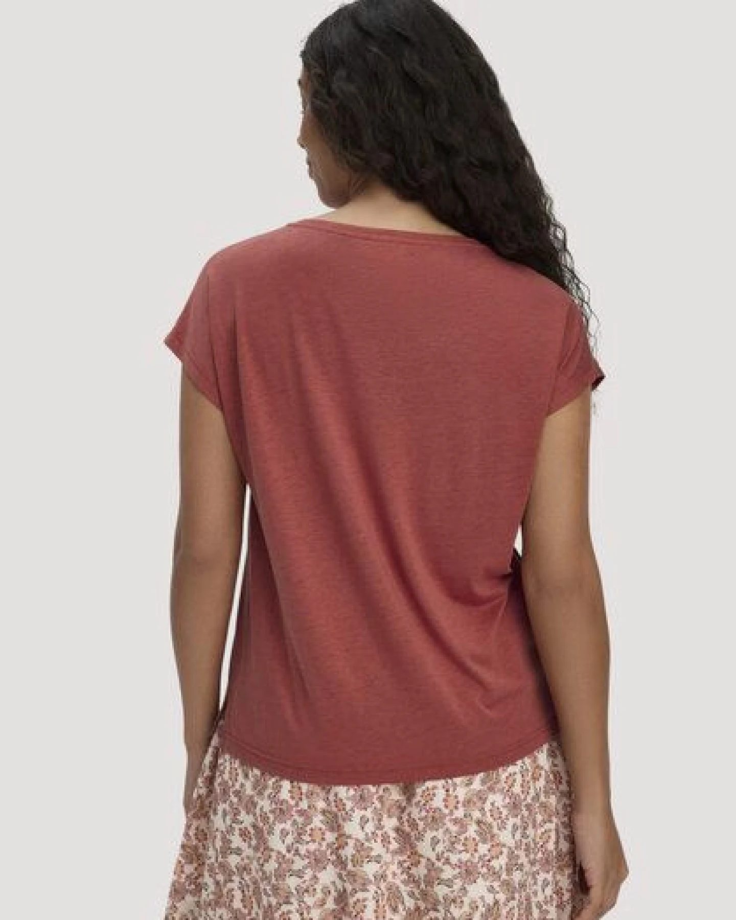 hessnatur Shirt Oversize aus TENCEL Lyocell mit Bio-Baumwolle – Ansicht 2