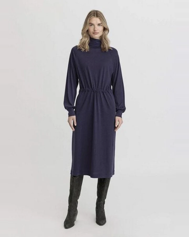 hessnatur Jersey Kleid Midi Relaxed aus TENCEL Lyocell mit Bio-Baumwolle